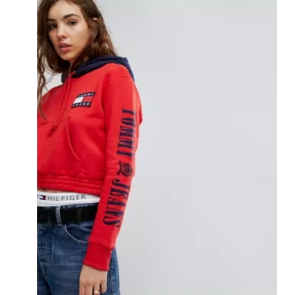♡Sale♡Tommy Hilfiger  Cropped Hoodie - Picture 9 of 16